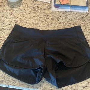Lululemon Speed up shorts size 6